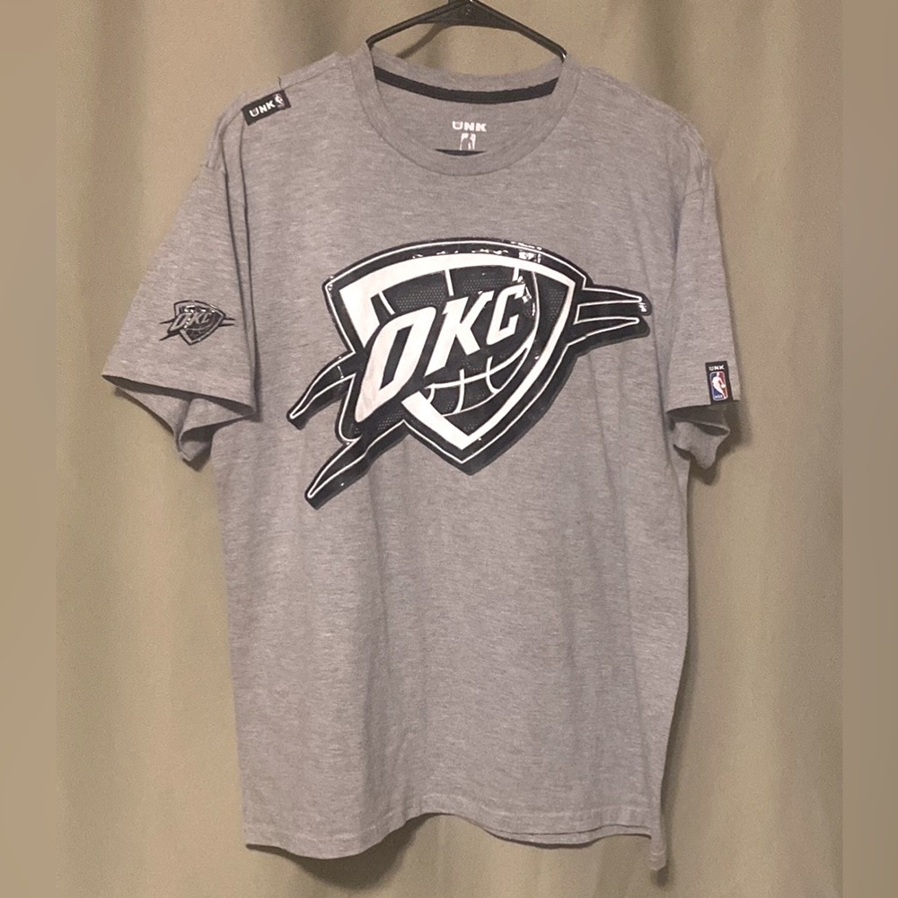 Oklahoma City Thunder UNK NBA graphic Tee-Shirt Size Large